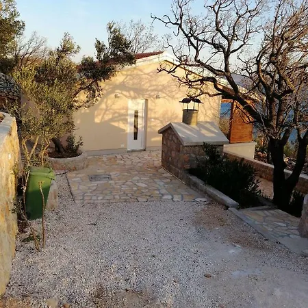 House Anica * Стариград-Пакленица