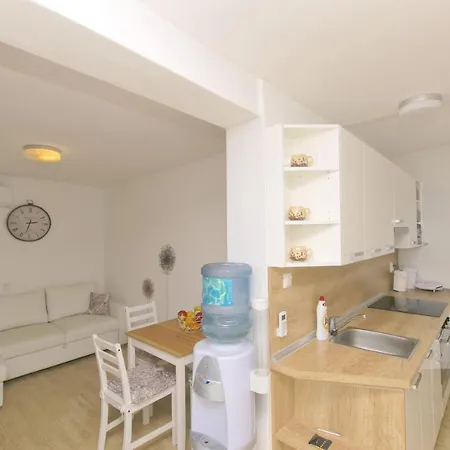 House Anica בית נופש סטאריגרד-פקלניצה