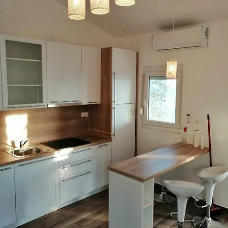 בית נופש House Anica *